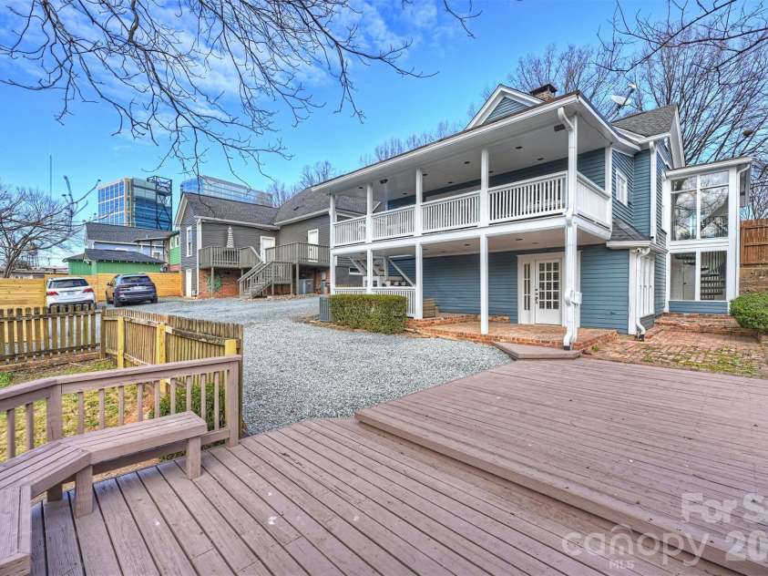 320 Worthington Avenue, Charlotte, NC 28203.  MLS# CAR4419897, YatesRealty ID 48026. 