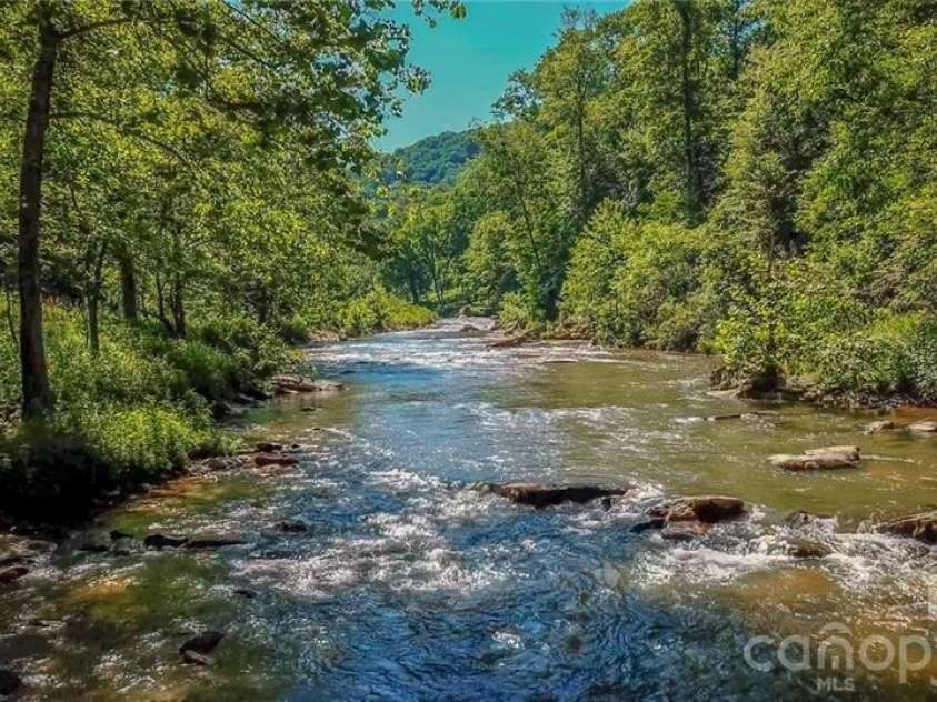 597 Auborn Trivette Road, Sugar Grove, NC 28679.  MLS# CAR4419784, YatesRealty ID 48027. 