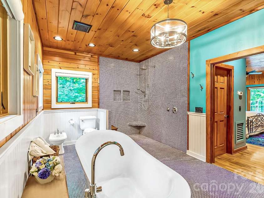 597 Auborn Trivette Road, Sugar Grove, NC 28679.  MLS# CAR4419784, YatesRealty ID 48027. 