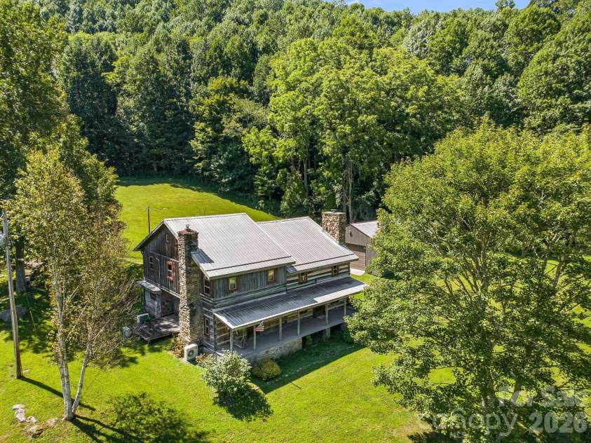 146 Gentry Farm Drive, Hot Springs, NC 28743.  MLS# CAR4419935, YatesRealty ID 48030. 