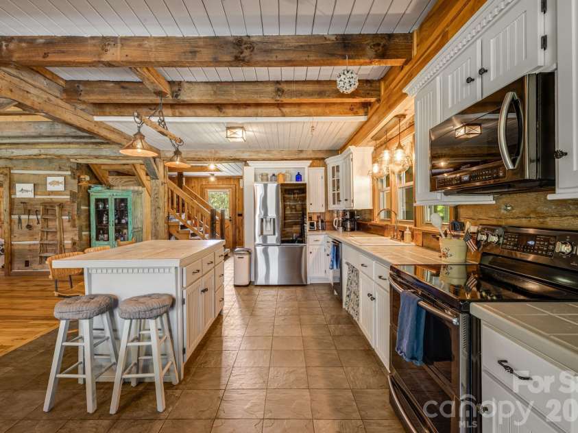 146 Gentry Farm Drive, Hot Springs, NC 28743.  MLS# CAR4419935, YatesRealty ID 48030. 