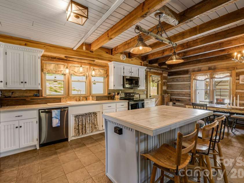 146 Gentry Farm Drive, Hot Springs, NC 28743.  MLS# CAR4419935, YatesRealty ID 48030. 