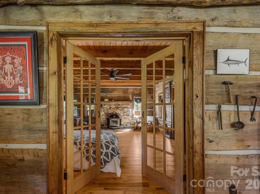 146 Gentry Farm Drive, Hot Springs, NC 28743.  MLS# CAR4419935, YatesRealty ID 48030. 
