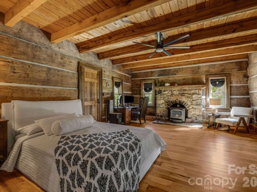 146 Gentry Farm Drive, Hot Springs, NC 28743.  MLS# CAR4419935, YatesRealty ID 48030. 