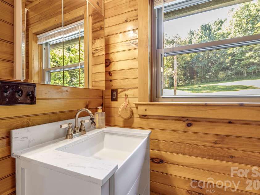 146 Gentry Farm Drive, Hot Springs, NC 28743.  MLS# CAR4419935, YatesRealty ID 48030. 