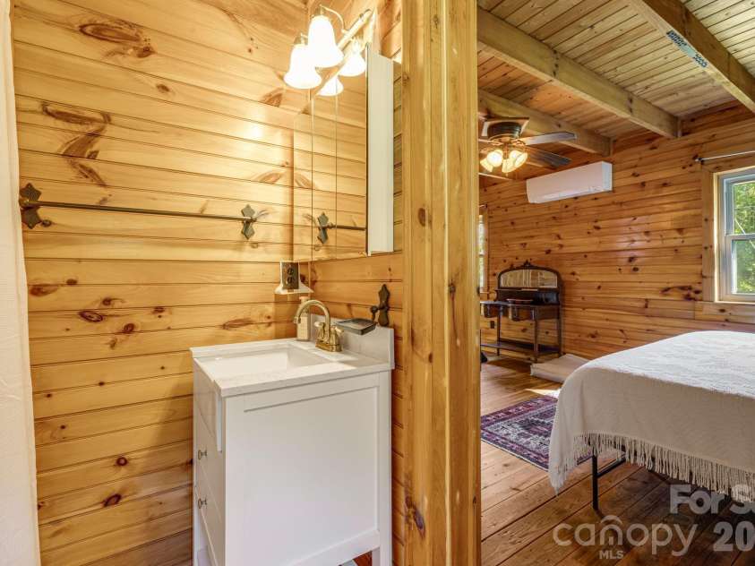 146 Gentry Farm Drive, Hot Springs, NC 28743.  MLS# CAR4419935, YatesRealty ID 48030. 