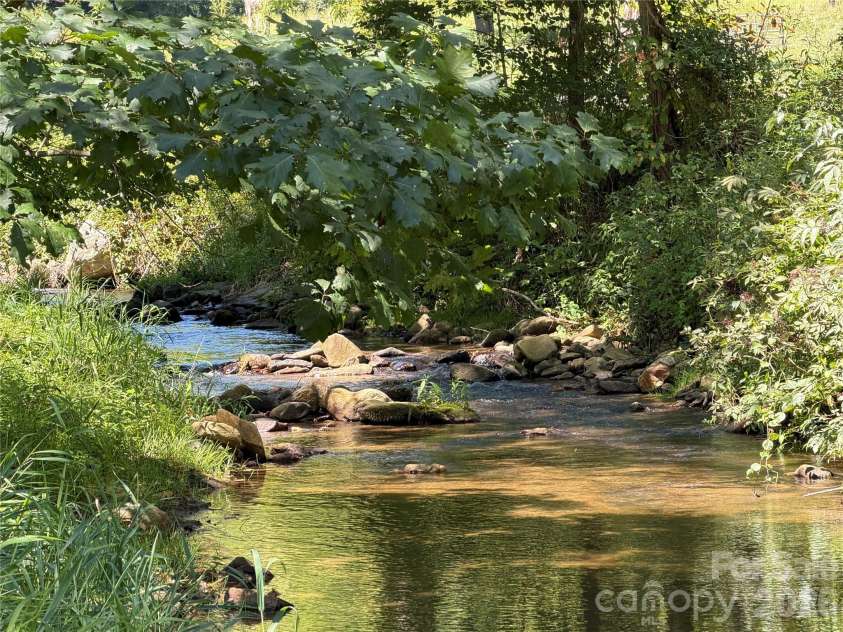 146 Gentry Farm Drive, Hot Springs, NC 28743.  MLS# CAR4419935, YatesRealty ID 48030. 