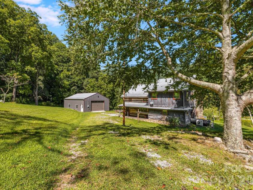 146 Gentry Farm Drive, Hot Springs, NC 28743.  MLS# CAR4419935, YatesRealty ID 48030. 