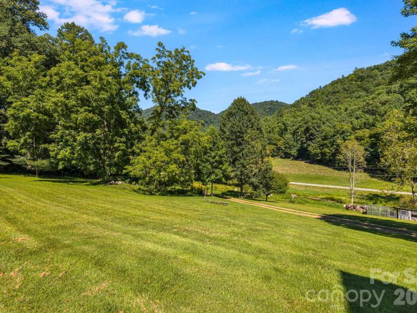 146 Gentry Farm Drive, Hot Springs, NC 28743.  MLS# CAR4419935, YatesRealty ID 48030. 