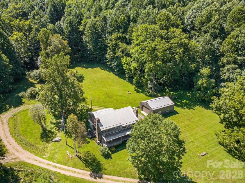 146 Gentry Farm Drive, Hot Springs, NC 28743.  MLS# CAR4419935, YatesRealty ID 48030. 
