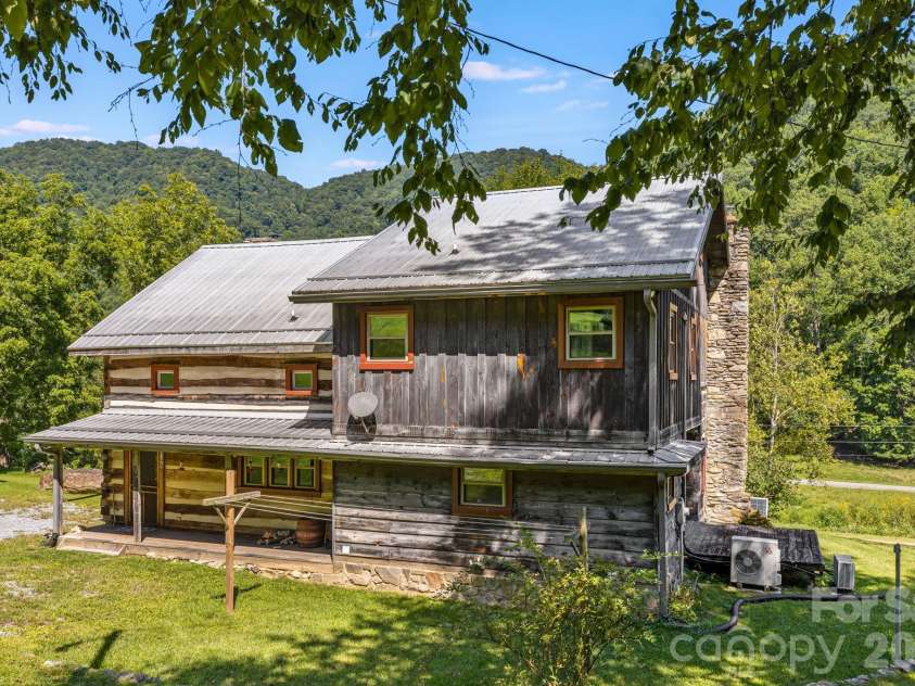 146 Gentry Farm Drive, Hot Springs, NC 28743.  MLS# CAR4419935, YatesRealty ID 48030. Back