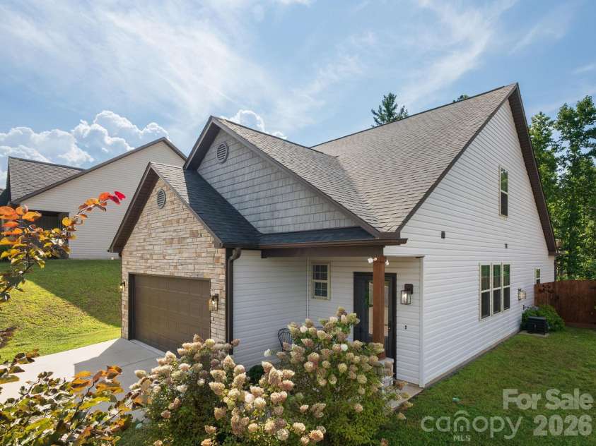 218 Water Leaf Drive, Weaverville, NC 28787.  MLS# CAR4418492, YatesRealty ID 48031. 