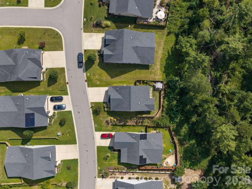218 Water Leaf Drive, Weaverville, NC 28787.  MLS# CAR4418492, YatesRealty ID 48031. 