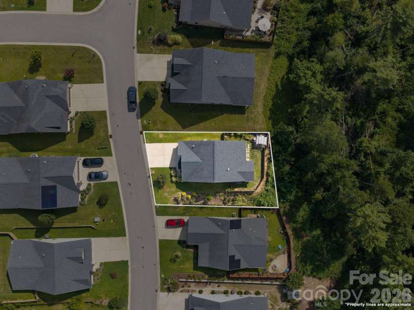 218 Water Leaf Drive, Weaverville, NC 28787.  MLS# CAR4418492, YatesRealty ID 48031. 
