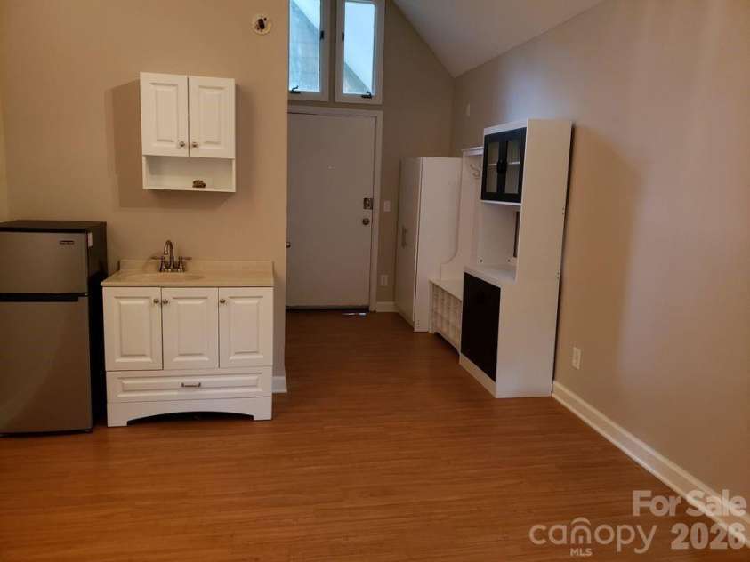 91 River Run, Sapphire, NC 28774.  MLS# CAR4417409, YatesRealty ID 48033. 