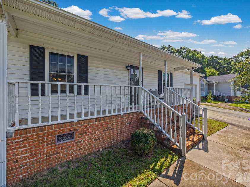 1670 Midbrook Drive, Rock Hill, SC 29732.  MLS# CAR4419923, YatesRealty ID 48034. 