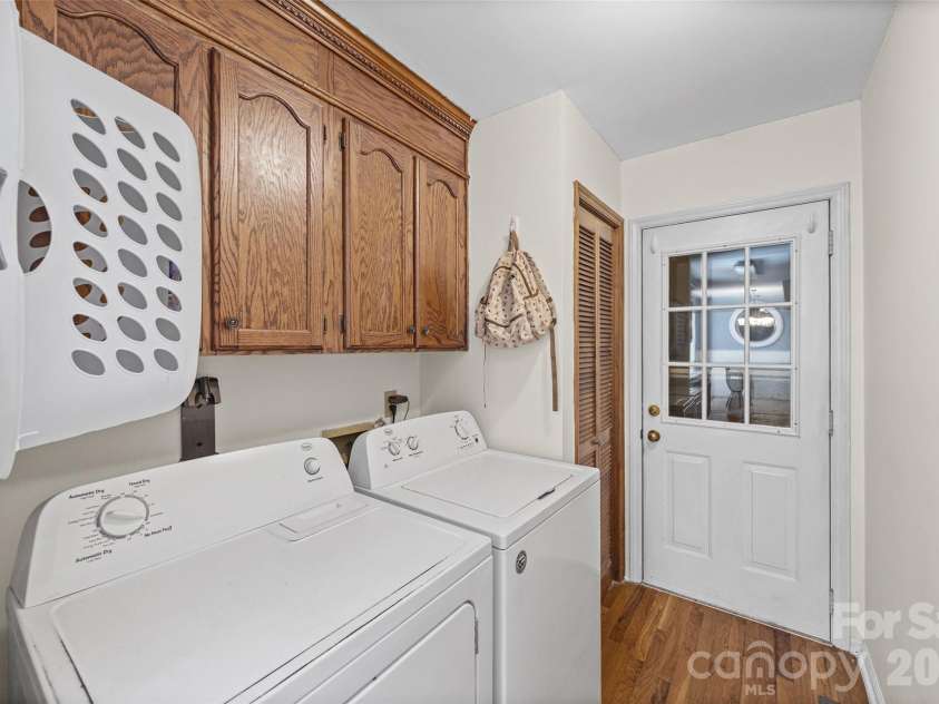 1670 Midbrook Drive, Rock Hill, SC 29732.  MLS# CAR4419923, YatesRealty ID 48034. 