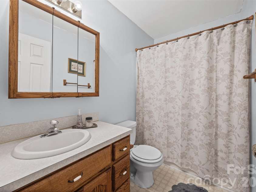 1670 Midbrook Drive, Rock Hill, SC 29732.  MLS# CAR4419923, YatesRealty ID 48034. 