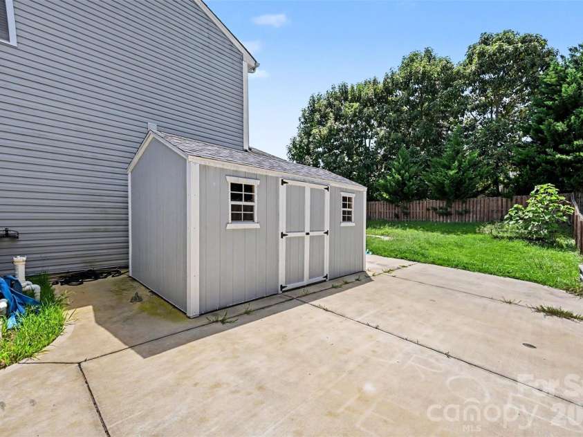 2122 Gillette Drive, Clover, SC 29710.  MLS# CAR4420140, YatesRealty ID 48035. 