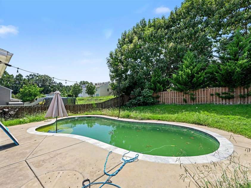 2122 Gillette Drive, Clover, SC 29710.  MLS# CAR4420140, YatesRealty ID 48035. 