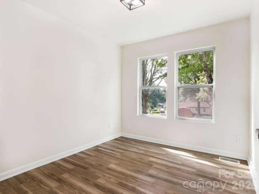 421 Vickery Drive, Charlotte, NC 28215.  MLS# CAR4418582, YatesRealty ID 48036. Bedroom 3