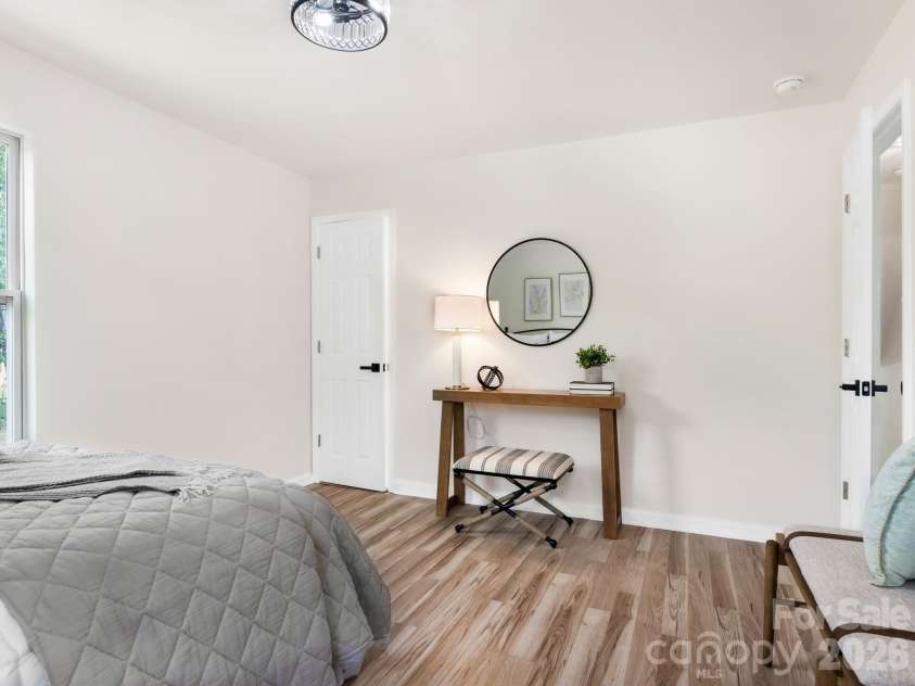 421 Vickery Drive, Charlotte, NC 28215.  MLS# CAR4418582, YatesRealty ID 48036. Primary Bedroom