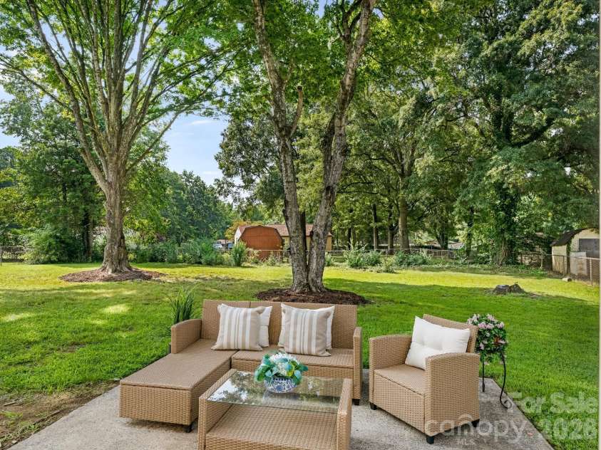 421 Vickery Drive, Charlotte, NC 28215.  MLS# CAR4418582, YatesRealty ID 48036. Rear Patio