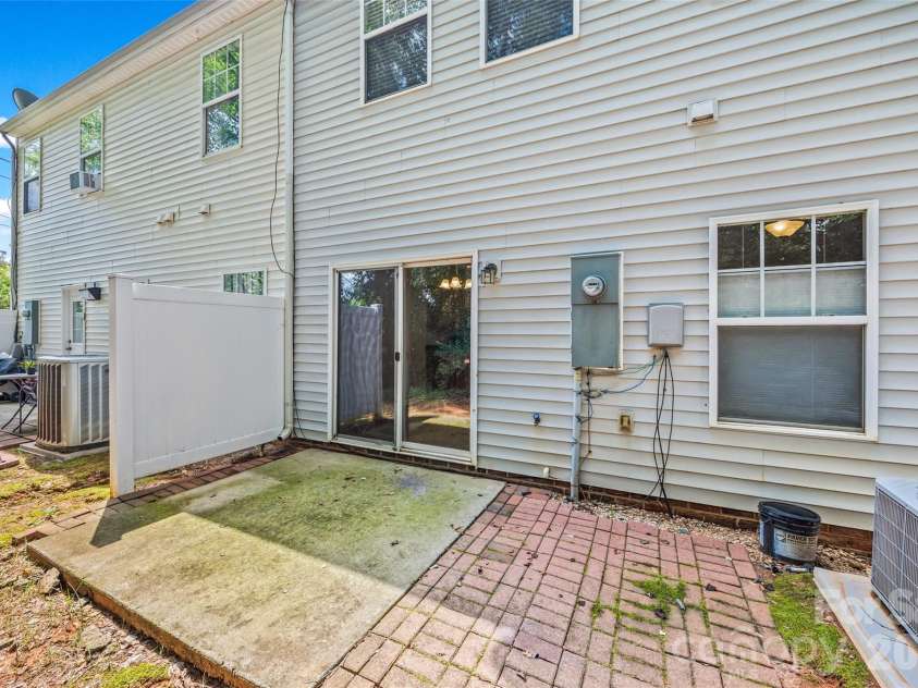 110 Deep Gap Court, Charlotte, NC 28217.  MLS# CAR4418815, YatesRealty ID 48037. 