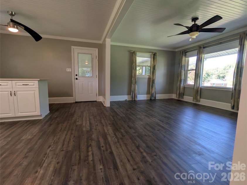 424 Bear Creek Road, Shelby, NC 28152.  MLS# CAR4419438, YatesRealty ID 48038. Open floor plan.