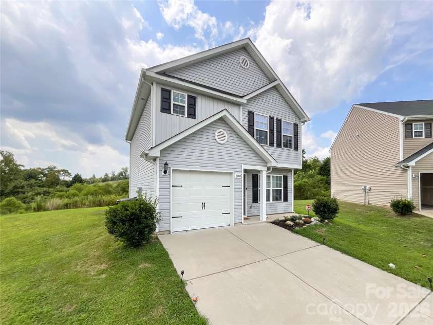 3005 Chatuge Court, Charlotte, NC 28214.  MLS# CAR4418822, YatesRealty ID 48039. Front view