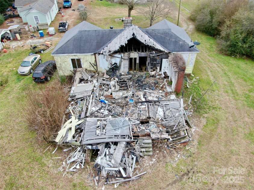 2126 C Street, Kannapolis, NC 28081.  MLS# CAR4226473, YatesRealty ID 4804. 