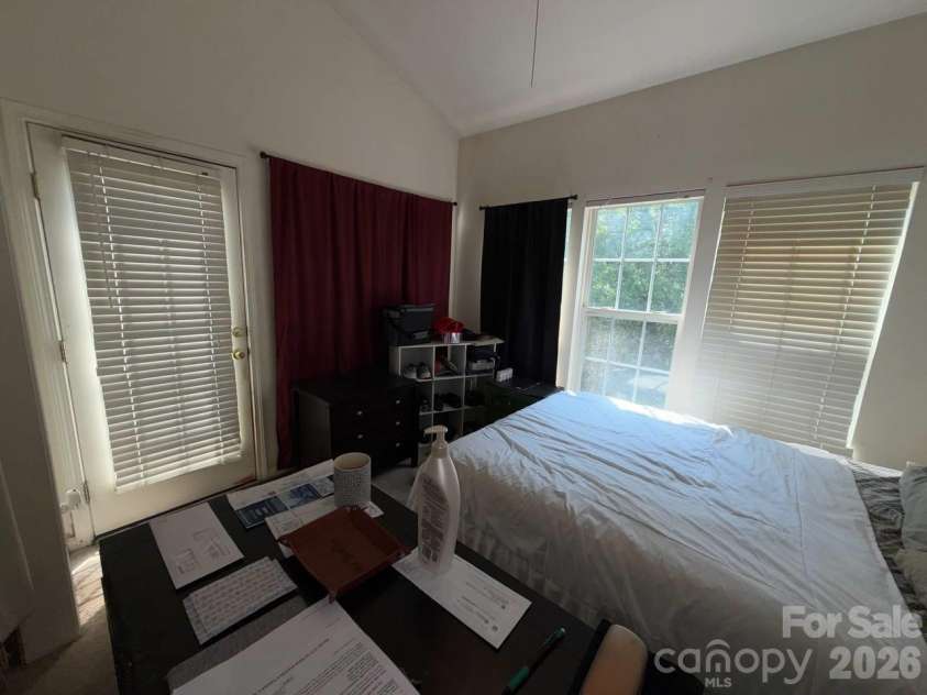 31 Heritage Oak Way, Simpsonville, SC 29681.  MLS# CAR4420005, YatesRealty ID 48040. 