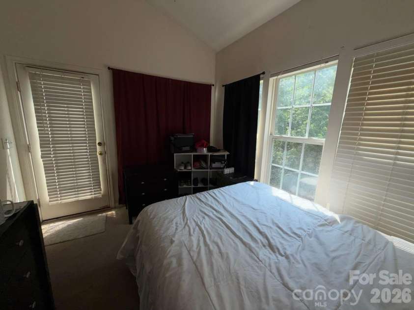 31 Heritage Oak Way, Simpsonville, SC 29681.  MLS# CAR4420005, YatesRealty ID 48040. 