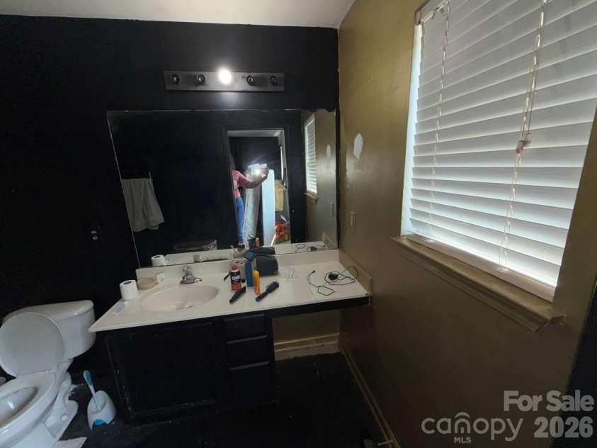 31 Heritage Oak Way, Simpsonville, SC 29681.  MLS# CAR4420005, YatesRealty ID 48040. 