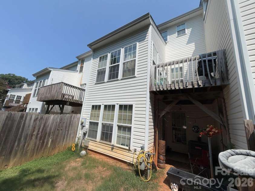 31 Heritage Oak Way, Simpsonville, SC 29681.  MLS# CAR4420005, YatesRealty ID 48040. 