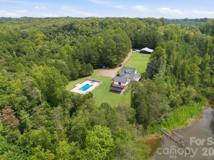 761 Bowles Farm Road, Statesville, NC 28625.  MLS# CAR4420031, YatesRealty ID 48041. 