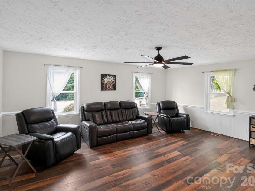 761 Bowles Farm Road, Statesville, NC 28625.  MLS# CAR4420031, YatesRealty ID 48041. 