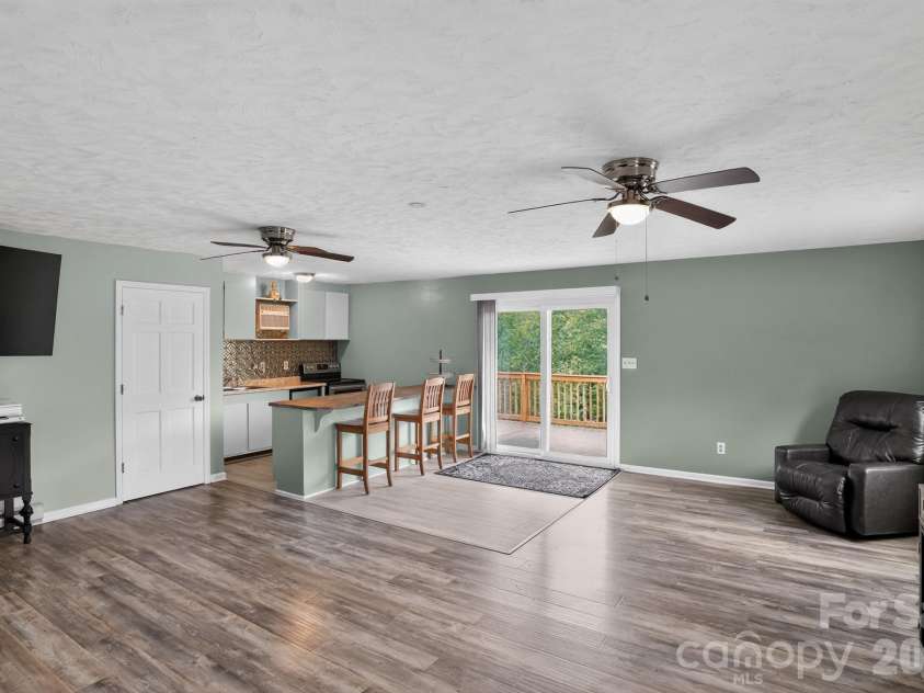 761 Bowles Farm Road, Statesville, NC 28625.  MLS# CAR4420031, YatesRealty ID 48041. 