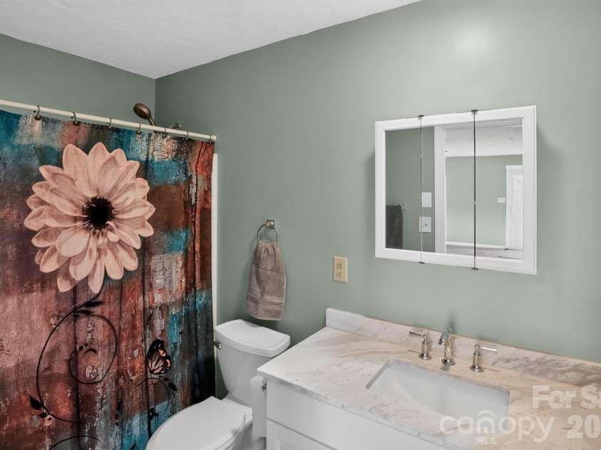 761 Bowles Farm Road, Statesville, NC 28625.  MLS# CAR4420031, YatesRealty ID 48041. 