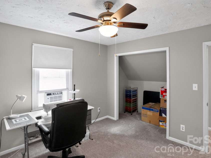 761 Bowles Farm Road, Statesville, NC 28625.  MLS# CAR4420031, YatesRealty ID 48041. 