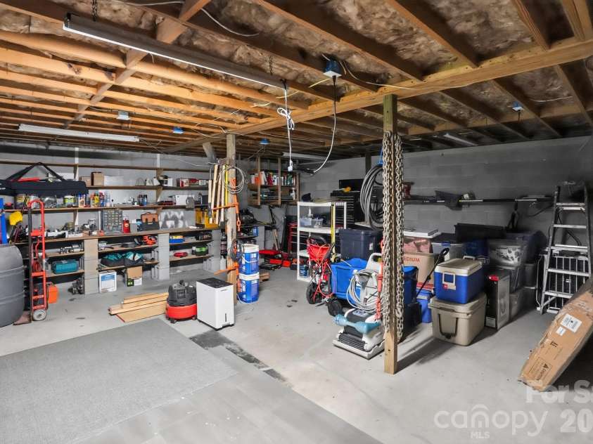 761 Bowles Farm Road, Statesville, NC 28625.  MLS# CAR4420031, YatesRealty ID 48041. 