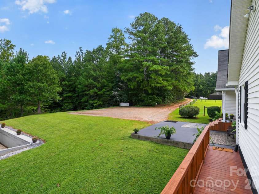 761 Bowles Farm Road, Statesville, NC 28625.  MLS# CAR4420031, YatesRealty ID 48041. 