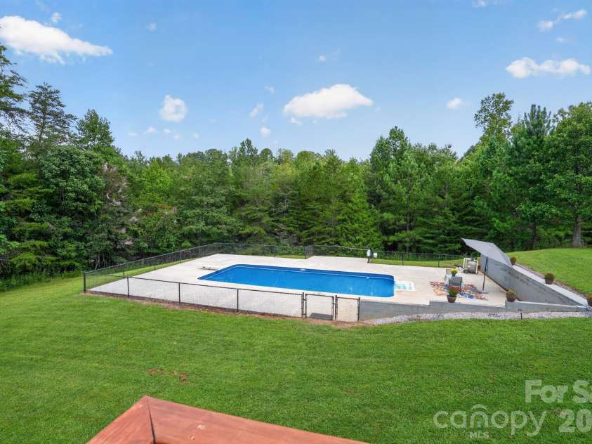 761 Bowles Farm Road, Statesville, NC 28625.  MLS# CAR4420031, YatesRealty ID 48041. 