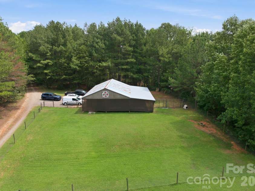 761 Bowles Farm Road, Statesville, NC 28625.  MLS# CAR4420031, YatesRealty ID 48041. 