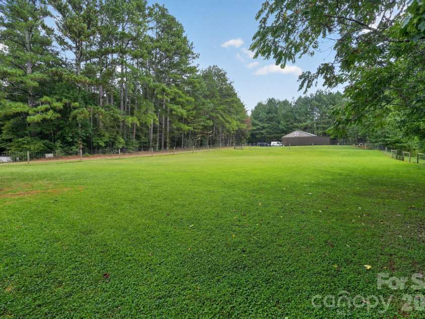 761 Bowles Farm Road, Statesville, NC 28625.  MLS# CAR4420031, YatesRealty ID 48041. 