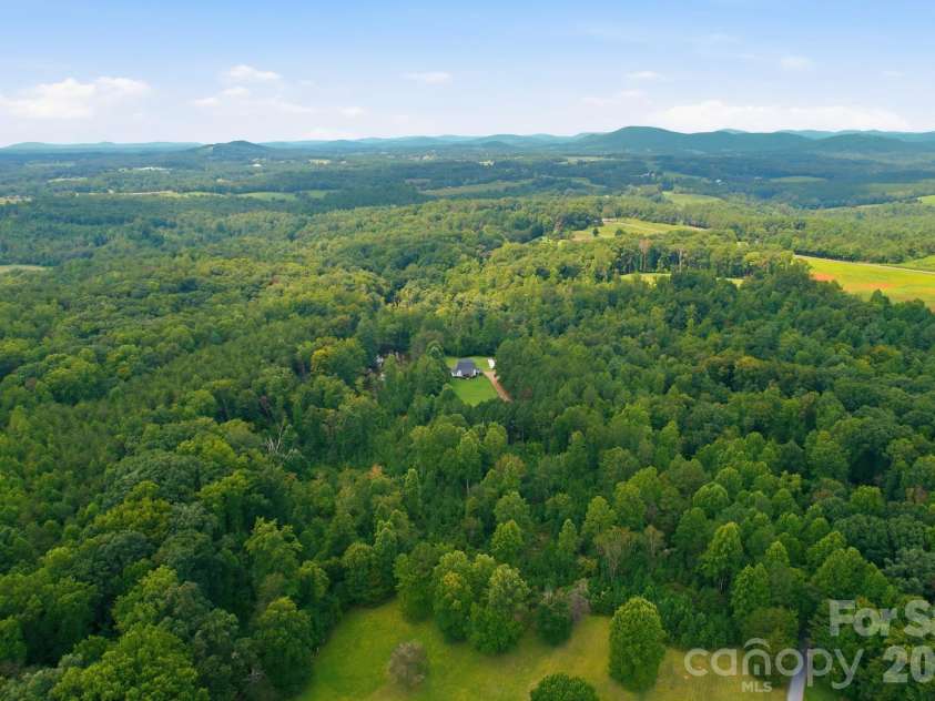 761 Bowles Farm Road, Statesville, NC 28625.  MLS# CAR4420031, YatesRealty ID 48041. 