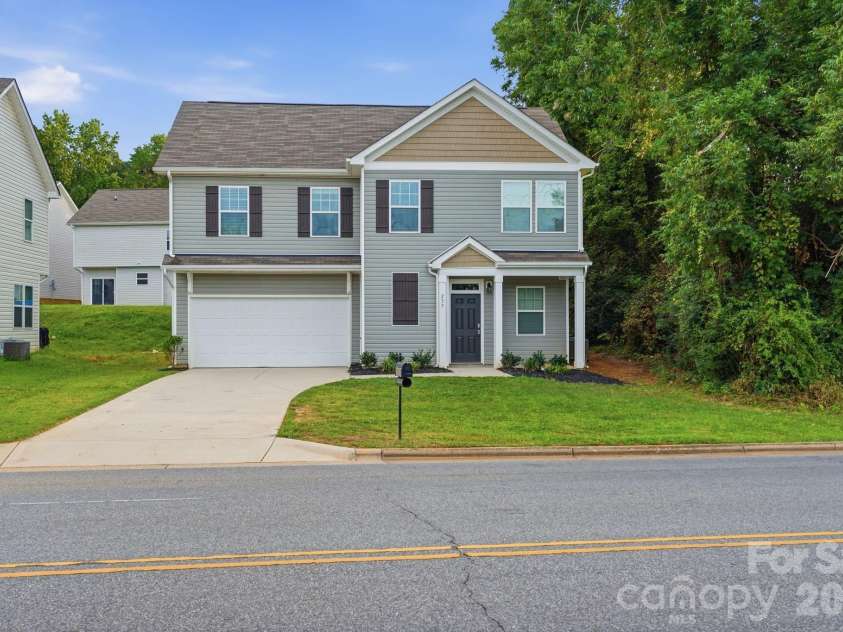 237 Grover Street, Shelby, NC 28150.  MLS# CAR4419371, YatesRealty ID 48042. 