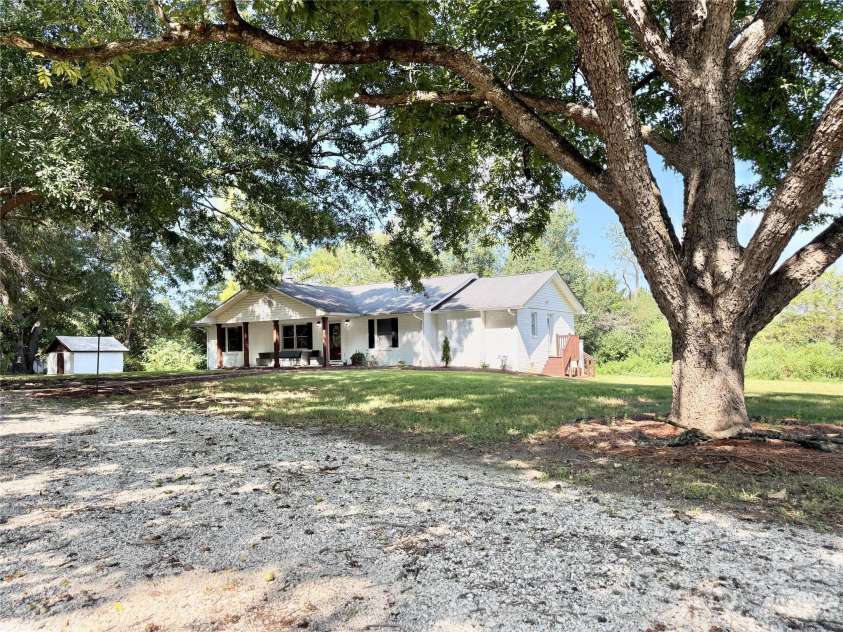 715 Grandview Road, Clover, SC 29710.  MLS# CAR4420137, YatesRealty ID 48043. 