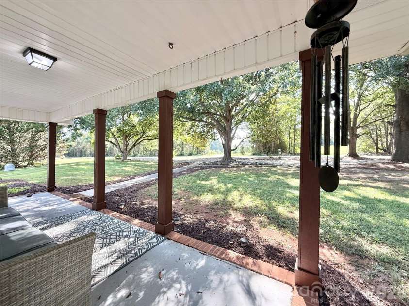 715 Grandview Road, Clover, SC 29710.  MLS# CAR4420137, YatesRealty ID 48043. 