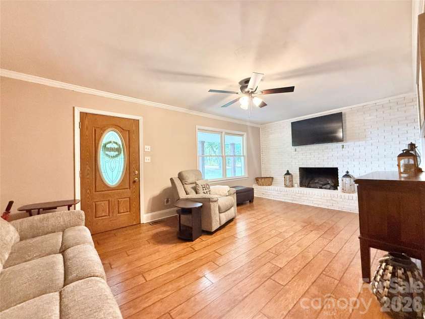 715 Grandview Road, Clover, SC 29710.  MLS# CAR4420137, YatesRealty ID 48043. 
